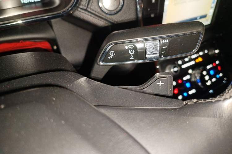 Used Lincoln Continental 2019 2.0T Two-Wheel Drive Prestige Version China VI Standard Gear Lever