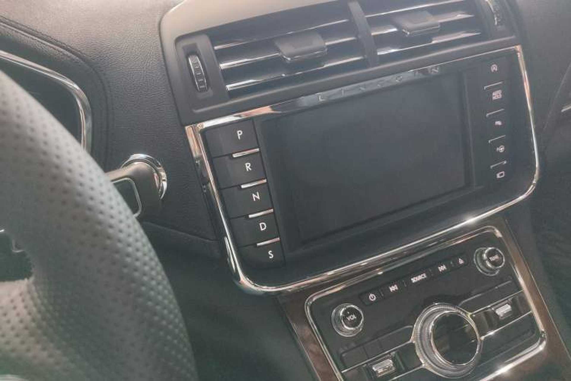 Used Lincoln Continental 2019 2.0T Two-Wheel Drive Prestige Version China VI Standard Gear Lever