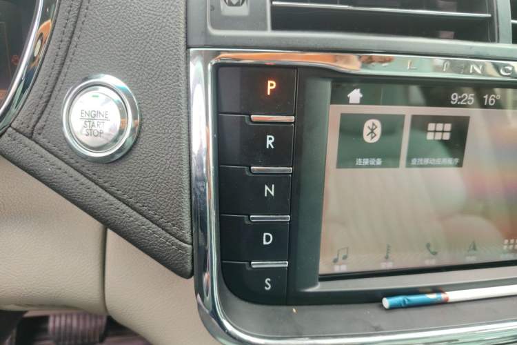 Used Lincoln Continental 2019 2.0T Two-Wheel Drive Prestige Version China VI Standard Gear Lever