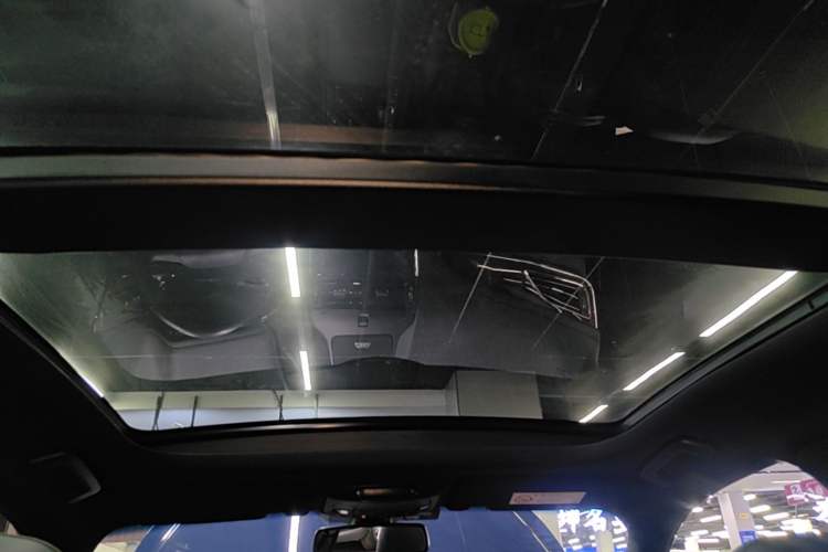 Used Lincoln Continental 2019 2.0T Two-Wheel Drive Prestige Version China VI Standard Headliner