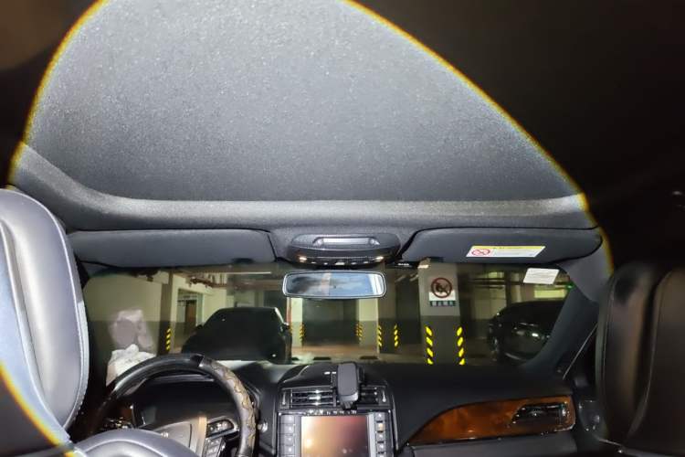 Used Lincoln Continental 2019 2.0T Two-Wheel Drive Prestige Version China VI Standard Headliner