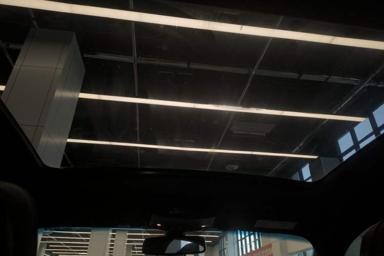 Used Lincoln Continental 2019 2.0T Two-Wheel Drive Prestige Version China VI Standard Headliner