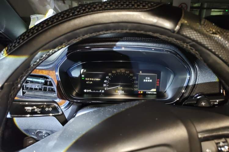 Used Lincoln Continental 2019 2.0T Two-Wheel Drive Prestige Version China VI Standard Instrument Cluster