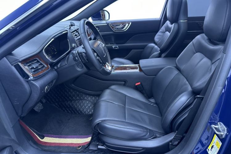 Used Lincoln Continental 2019 2.0T Two-Wheel Drive Prestige Version China VI Standard Interior 2