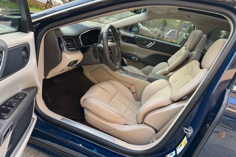 Used Lincoln Continental 2019 2.0T Two-Wheel Drive Prestige Version China VI Standard Interior 2