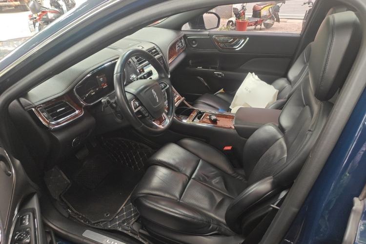 Used Lincoln Continental 2019 2.0T Two-Wheel Drive Prestige Version China VI Standard Interior 3