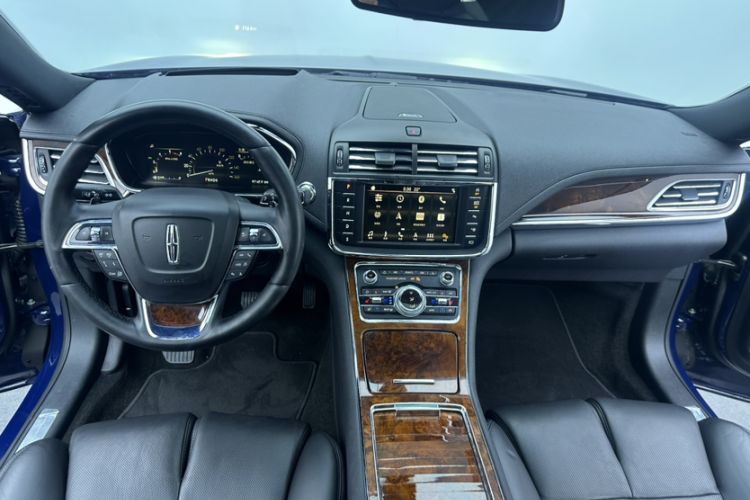 Used Lincoln Continental 2019 2.0T Two-Wheel Drive Prestige Version China VI Standard Interior 3