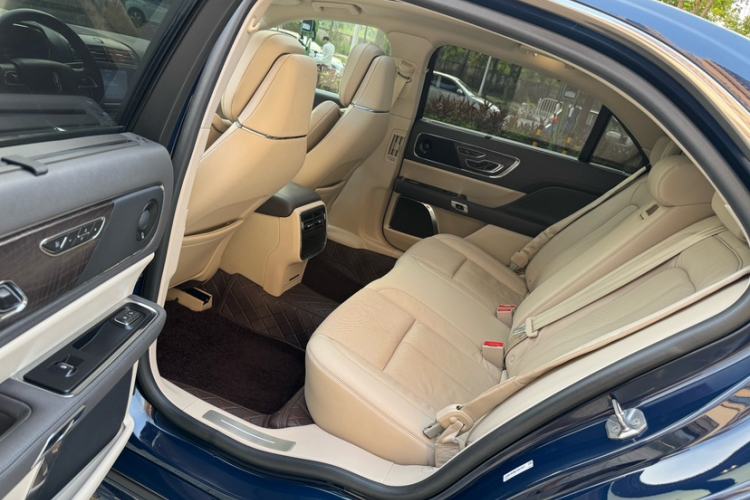 Used Lincoln Continental 2019 2.0T Two-Wheel Drive Prestige Version China VI Standard Interior 7
