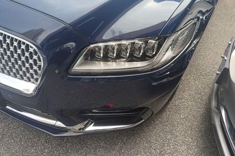 Used Lincoln Continental 2019 2.0T Two-Wheel Drive Prestige Version China VI Standard Left Front Headlight