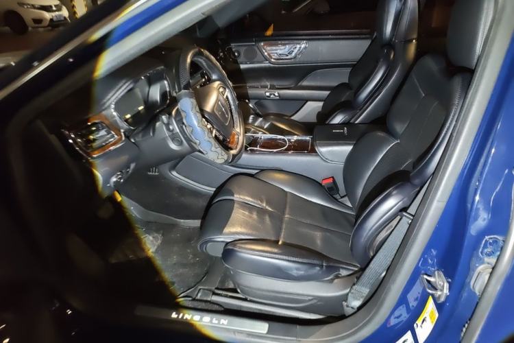Used Lincoln Continental 2019 2.0T Two-Wheel Drive Prestige Version China VI Standard Left Front Seat