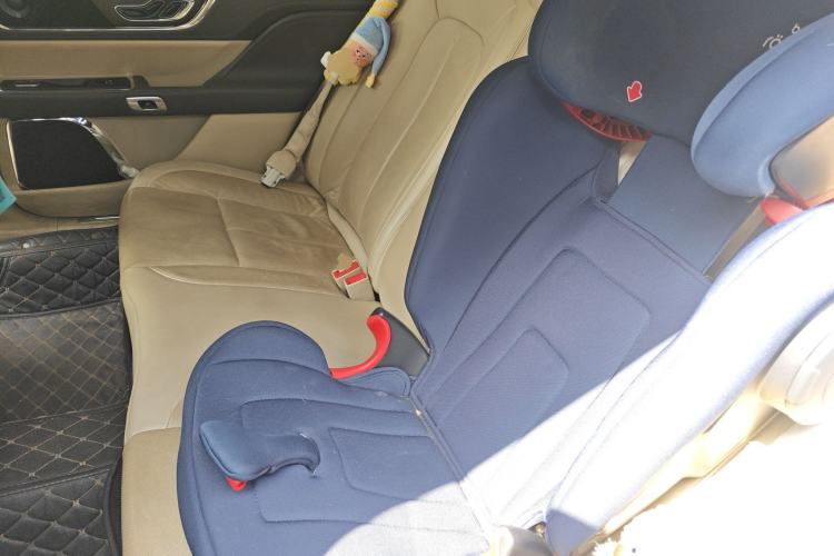 Used Lincoln Continental 2019 2.0T Two-Wheel Drive Prestige Version China VI Standard Left Rear Seat