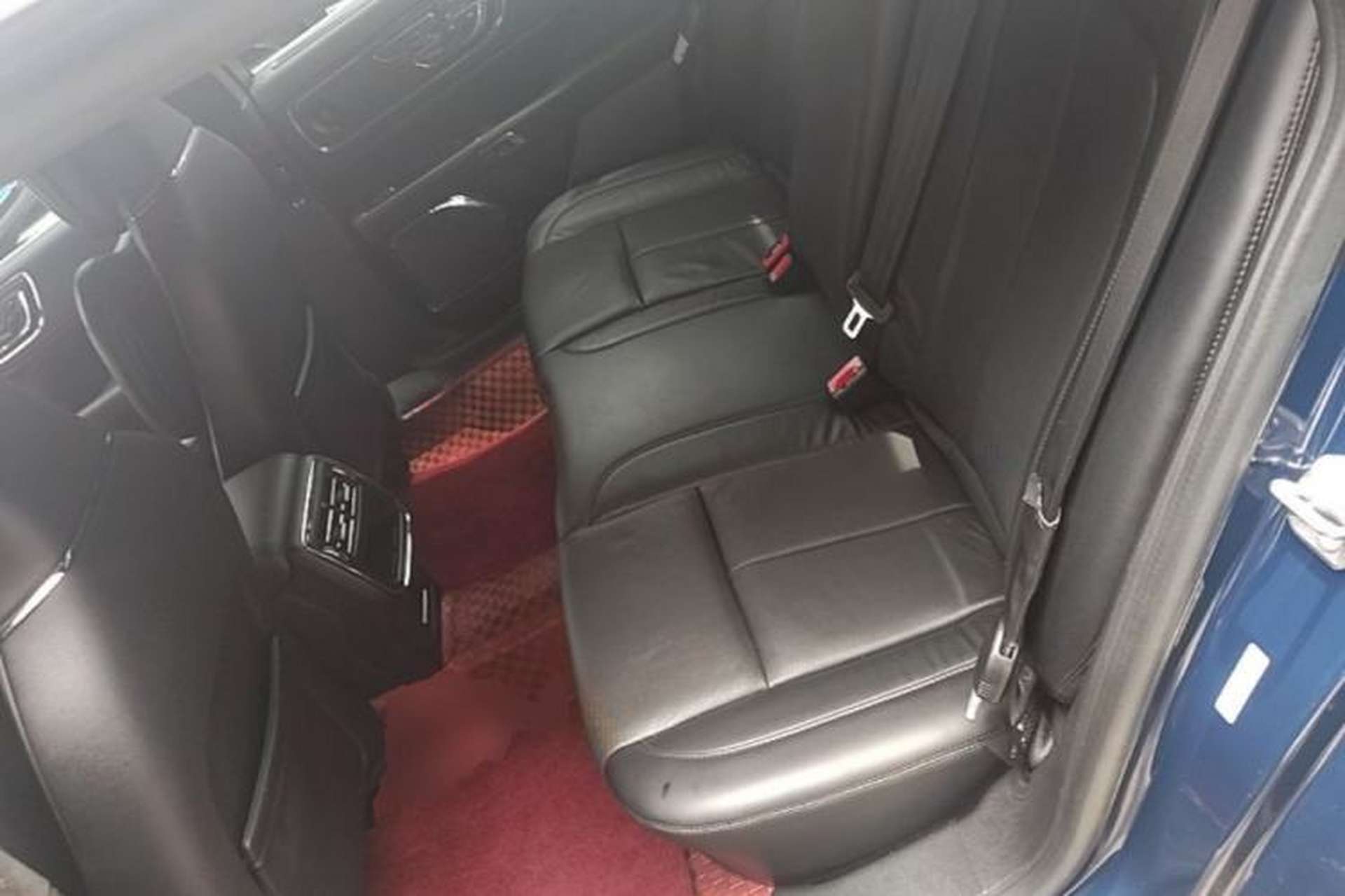 Used Lincoln Continental 2019 2.0T Two-Wheel Drive Prestige Version China VI Standard Left Rear Seat