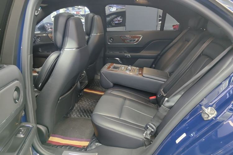 Used Lincoln Continental 2019 2.0T Two-Wheel Drive Prestige Version China VI Standard Left Rear Seat