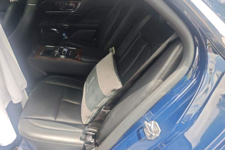 Used Lincoln Continental 2019 2.0T Two-Wheel Drive Prestige Version China VI Standard Left Rear Seat