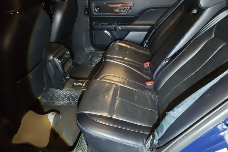 Used Lincoln Continental 2019 2.0T Two-Wheel Drive Prestige Version China VI Standard Left Rear Seat