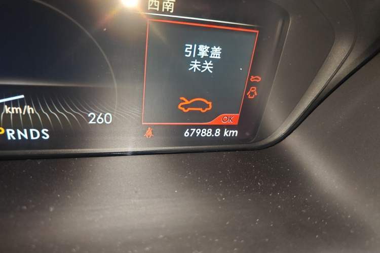 Used Lincoln Continental 2019 2.0T Two-Wheel Drive Prestige Version China VI Standard Odometer Close Up