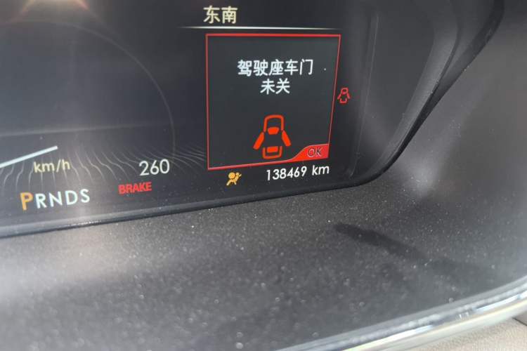 Used Lincoln Continental 2019 2.0T Two-Wheel Drive Prestige Version China VI Standard Odometer Close Up