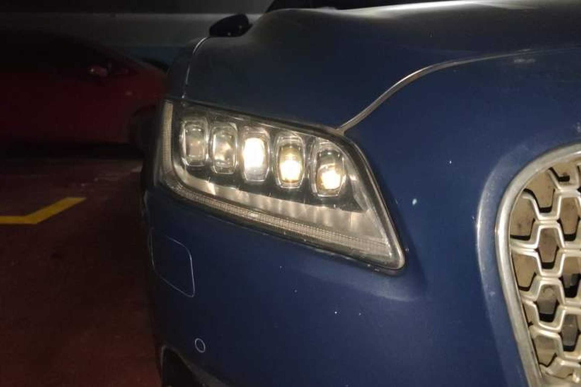 Used Lincoln Continental 2019 2.0T Two-Wheel Drive Prestige Version China VI Standard Right Front Headlight