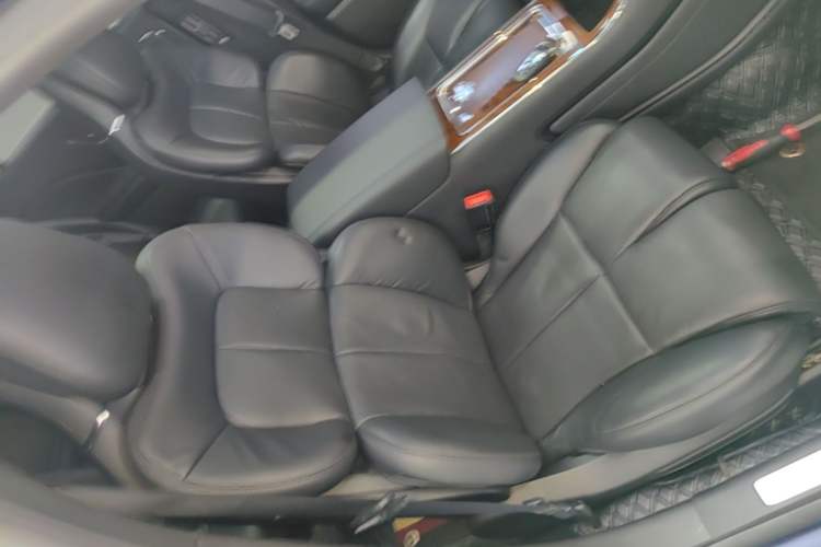 Used Lincoln Continental 2019 2.0T Two-Wheel Drive Prestige Version China VI Standard Right Front Seat