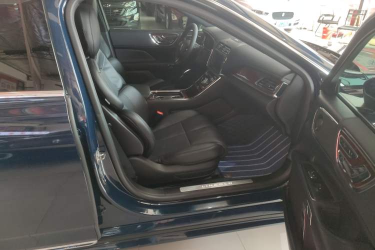 Used Lincoln Continental 2019 2.0T Two-Wheel Drive Prestige Version China VI Standard Right Front Seat