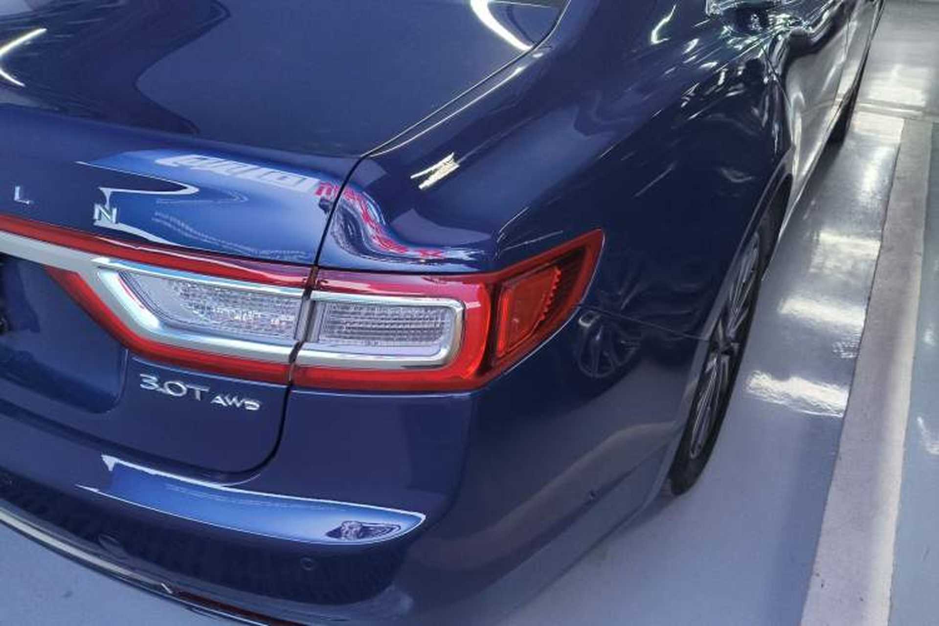 Used Lincoln Continental 2019 2.0T Two-Wheel Drive Prestige Version China VI Standard Right Rear Taillight