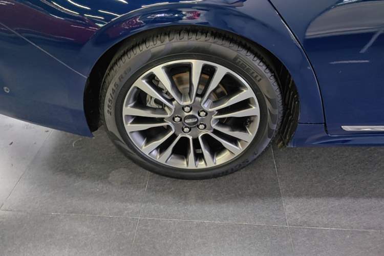 Used Lincoln Continental 2019 2.0T Two-Wheel Drive Prestige Version China VI Standard Right Rear Wheel Hub