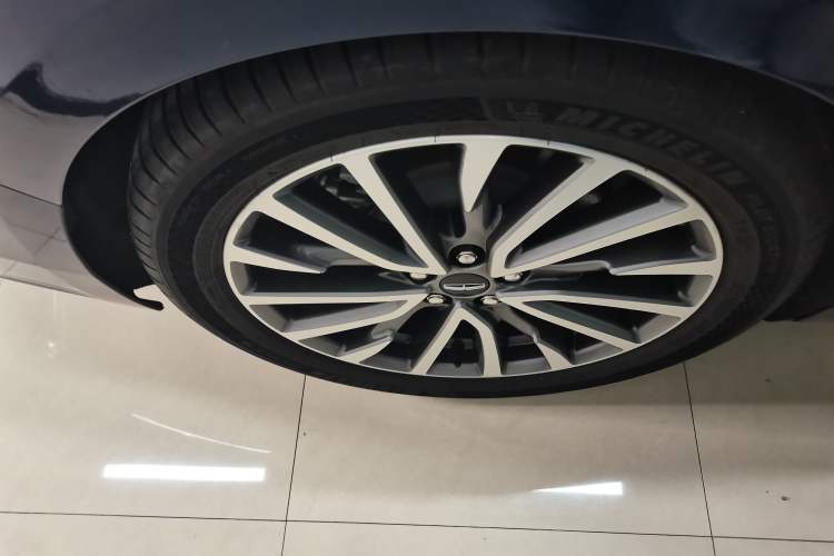 Used Lincoln Continental 2019 2.0T Two-Wheel Drive Prestige Version China VI Standard Right Rear Wheel Hub
