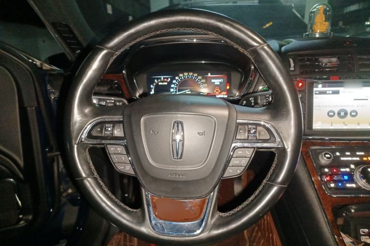 Used Lincoln Continental 2019 2.0T Two-Wheel Drive Prestige Version China VI Standard Steering Wheel