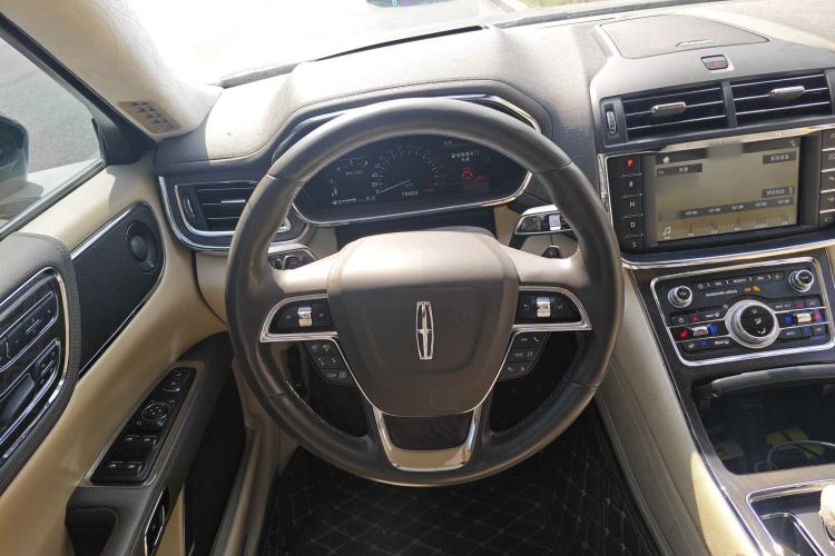Used Lincoln Continental 2019 2.0T Two-Wheel Drive Prestige Version China VI Standard Steering Wheel