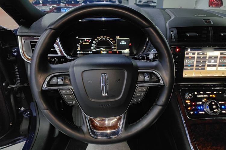 Used Lincoln Continental 2019 2.0T Two-Wheel Drive Prestige Version China VI Standard Steering Wheel