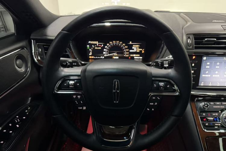 Used Lincoln Continental 2019 2.0T Two-Wheel Drive Prestige Version China VI Standard Steering Wheel