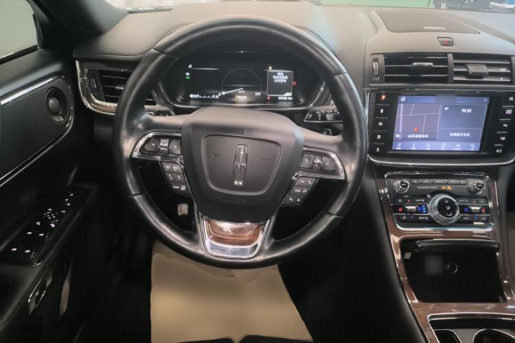 Used Lincoln Continental 2019 2.0T Two-Wheel Drive Prestige Version China VI Standard Steering Wheel