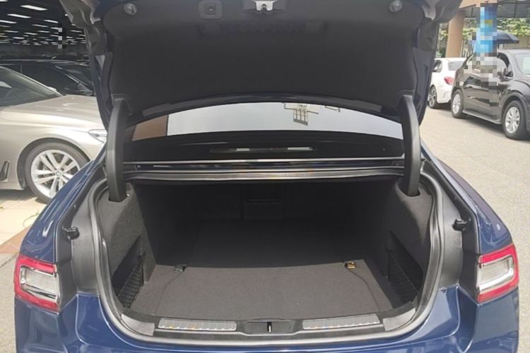 Used Lincoln Continental 2019 2.0T Two-Wheel Drive Prestige Version China VI Standard Trunk