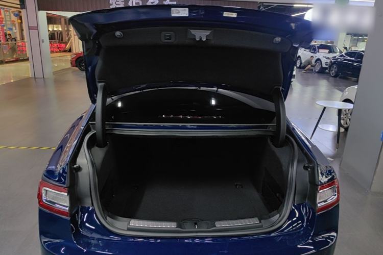 Used Lincoln Continental 2019 2.0T Two-Wheel Drive Prestige Version China VI Standard Trunk
