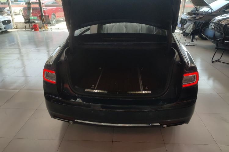Used Lincoln Continental 2019 2.0T Two-Wheel Drive Prestige Version China VI Standard Trunk