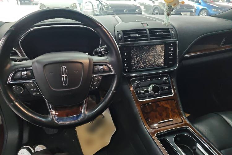 Used Lincoln Continental 2019 2.0T Two-Wheel Drive Luxury Edition China VI Standard Interior 3