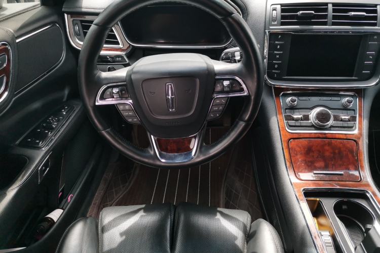 Used Lincoln Continental 2019 2.0T Two-Wheel Drive Luxury Edition China VI Standard Steering Wheel