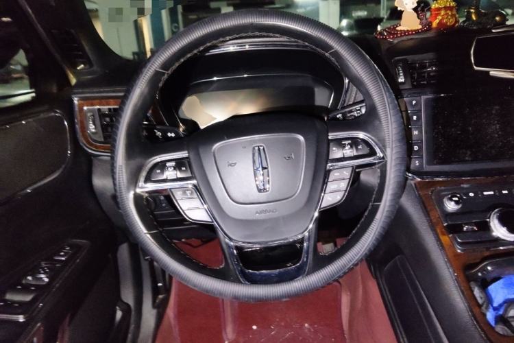 Used Lincoln Continental 2019 2.0T Two-Wheel Drive Luxury Edition China VI Standard Steering Wheel