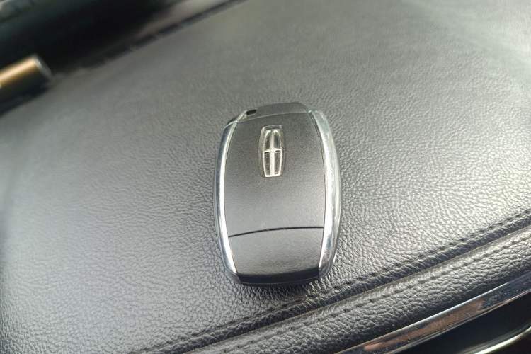 Used Lincoln Continental 2019 2.0T Two-Wheel Drive Luxury Edition China VI Standard Vehicle Key
