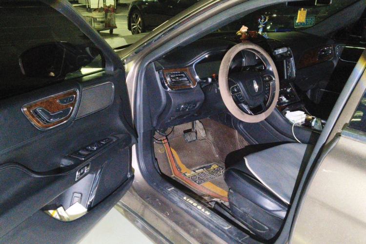 Used Lincoln Continental 2019 2.0T Two-Wheel Drive Luxury Edition China V Standard Driver Seat