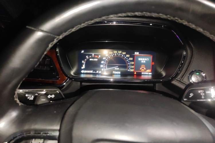 Used Lincoln Continental 2019 2.0T Two-Wheel Drive Prestige Version China VI Standard Instrument Cluster