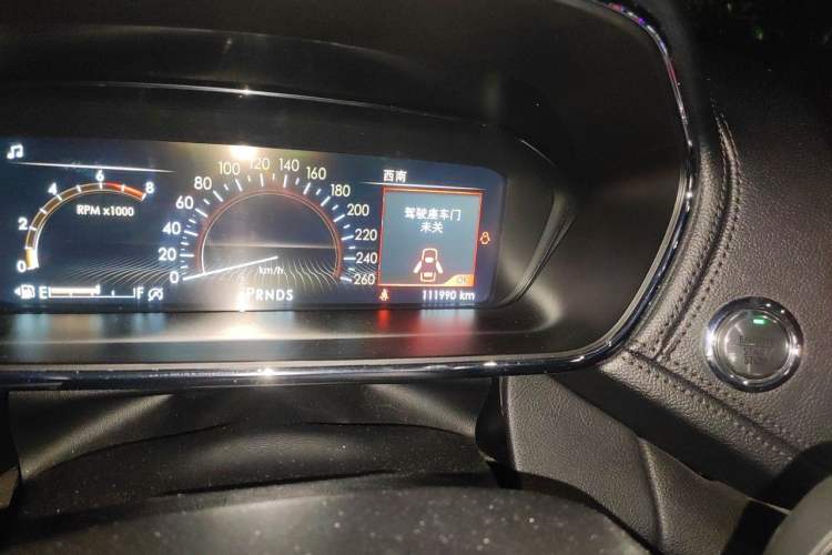 Used Lincoln Continental 2019 2.0T Two-Wheel Drive Prestige Version China VI Standard Odometer Close Up