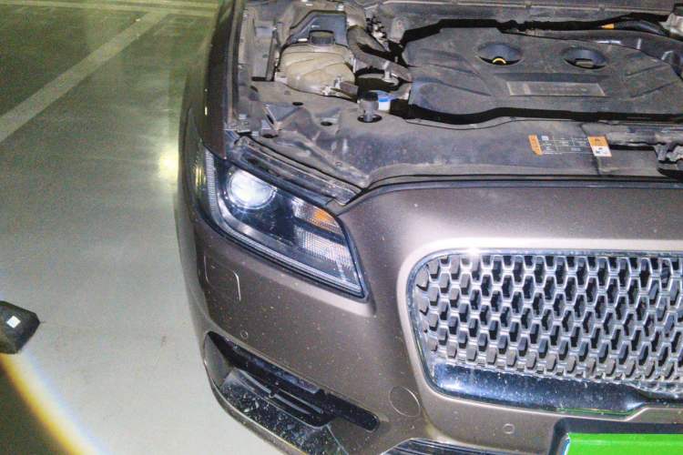 Used Lincoln Continental 2019 2.0T Two-Wheel Drive Luxury Edition China V Standard Right Front Headlight