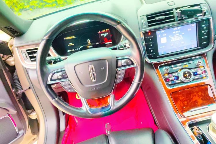 Used Lincoln Continental 2019 2.0T Two-Wheel Drive Luxury Edition China VI Standard Steering Wheel
