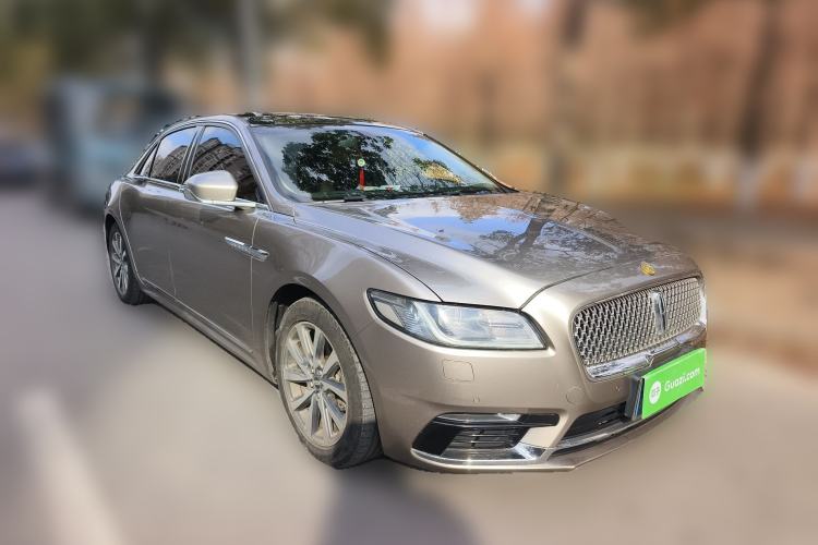 Used Lincoln Continental 2019 2.0T Two-Wheel Drive Luxury Edition China VI Standard Front Right 45 Deg