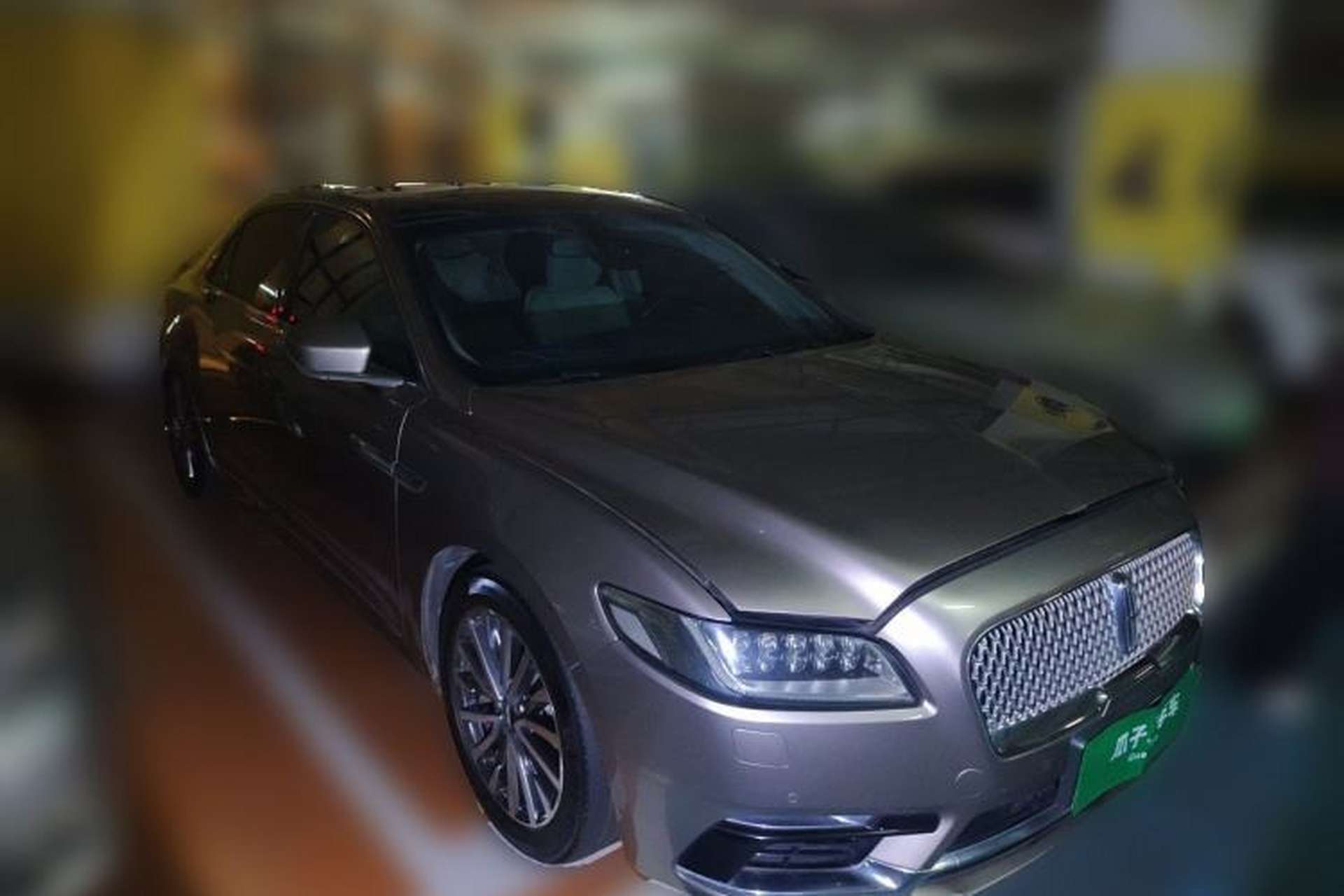 Used Lincoln Continental 2019 2.0T Two-Wheel Drive Luxury Edition China VI Standard Front Right 45 Deg