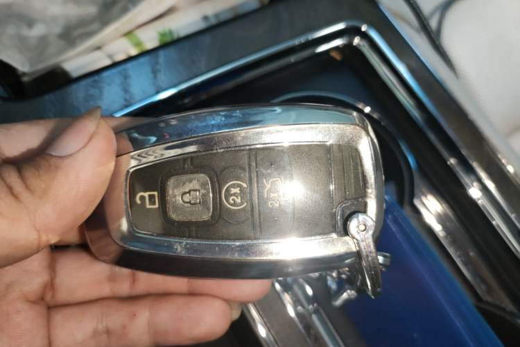 Used Lincoln Continental 2019 2.0T Two-Wheel Drive Luxury Edition China VI Standard Vehicle Key