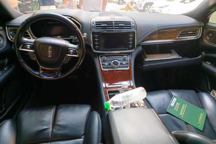 Used Lincoln Continental 2019 2.0T Two-Wheel Drive Prestige Version China VI Standard Interior 2