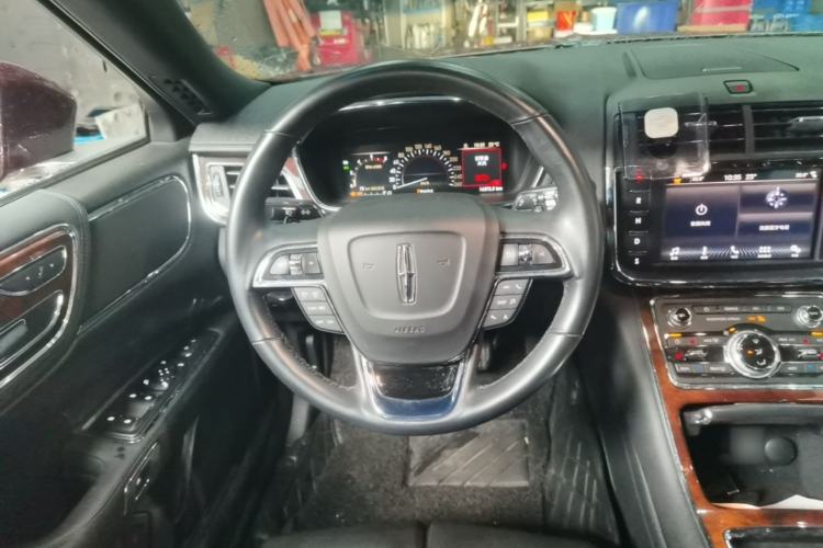 Used Lincoln Continental 2019 2.0T Two-Wheel Drive Luxury Edition China VI Standard Steering Wheel