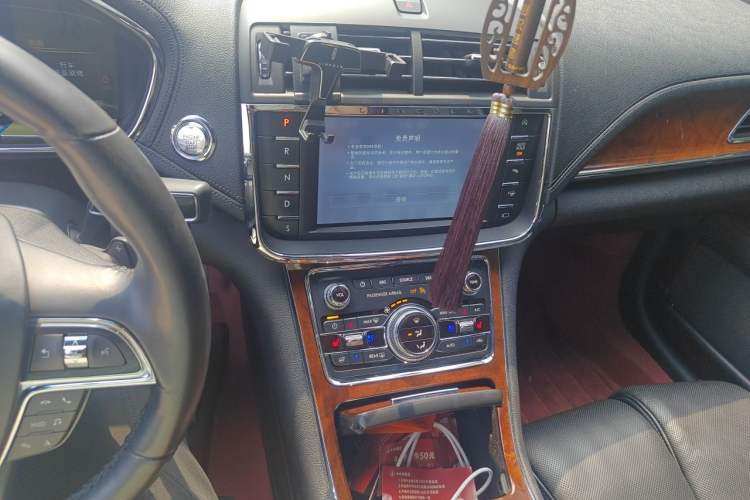 Used Lincoln Continental 2019 2.0T Two-Wheel Drive Prestige Version China VI Standard Audio And AC Panel